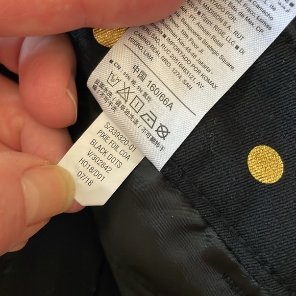 OLD NAVY Women’s Black with Gold Dots Pixie Stretch Ankle Pants Size 4 - Picture 5 of 10